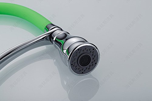 Robinet d'évier de cuisine flexible idéal pour laver les grands plats