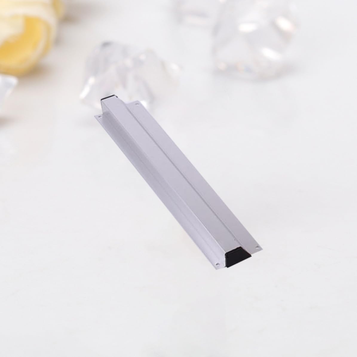 Stainless Steel Menu Clip with Strong Repeated Use Clips Simple Elegant Silver Note Holder for Office Decoration and Party Table Numbers Sturdy Kitchen Document