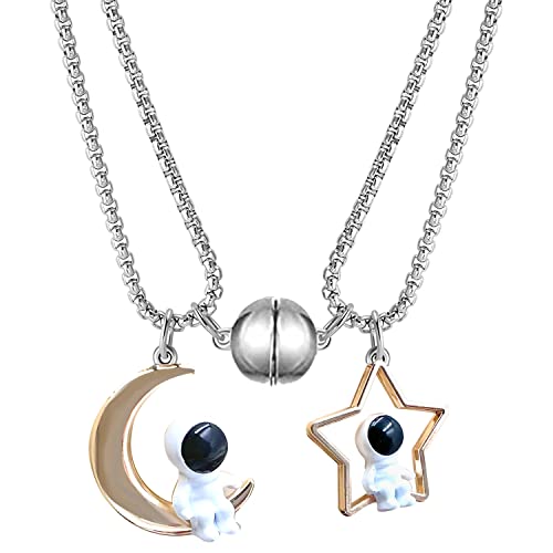Couples Astronaut Pendant Necklaces,2Pcs Spaceman Promise Mutual Attraction Matching Jewelry Valentine's Day Gift for Husband Wife