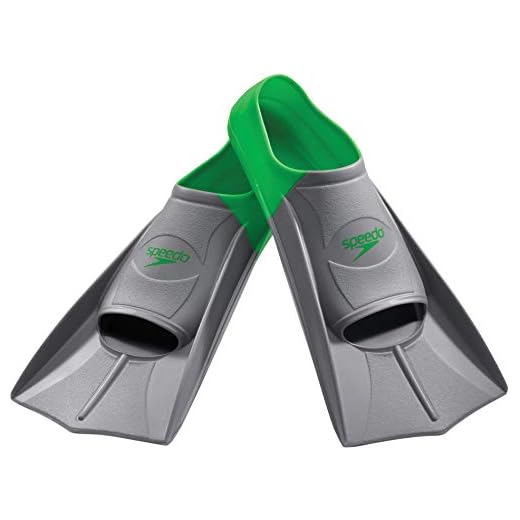 Speedo Unisex-Adult Swim Training Fins Rubber Short Blade, Green/Grey
