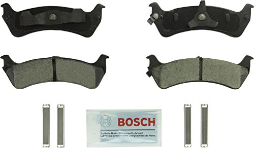 BOSCH BC667 QuietCast Premium Ceramic Disc Brake Pad Set - Rear by Bosch - Used condition - US$15.69