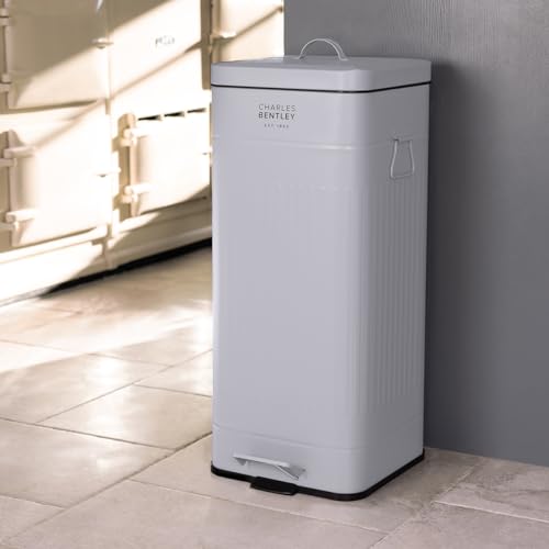 CHARLES BENTLEY Poubelle cuisine carrée 30L gris clair, style rétro, en acier, avec pédale, poignées, seau intérieur, design pratique pour cuisine moderne (67x27cm)