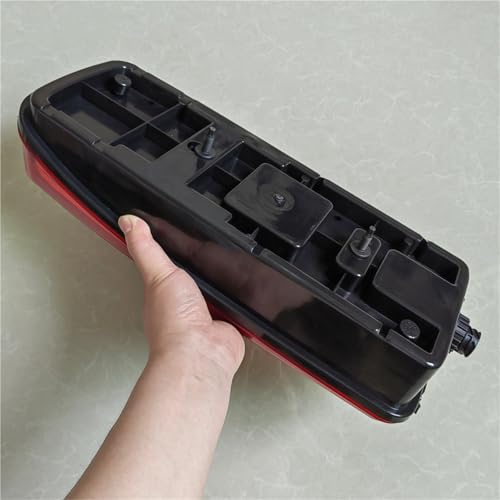 Luz trasera LED de 24V con conector izquierdo para camiones premium TGM 6