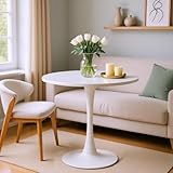 DESIGN ELEGANT EXTÉRIEUR : Blanc scandinave, apportant charme à jardin et patio.