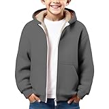 Doublé en polaire pour plus de chaleur : Gardez vos enfants au chaud et à l'aise toute la saison avec ce doux sweat-shirt pour enfants en polaire, doté d'une doublure ultra-chaude. Idéal pour les matins froids et les soirées fraîches, ce manteau pelucheux offre de la chaleur sans sacrifier le style.