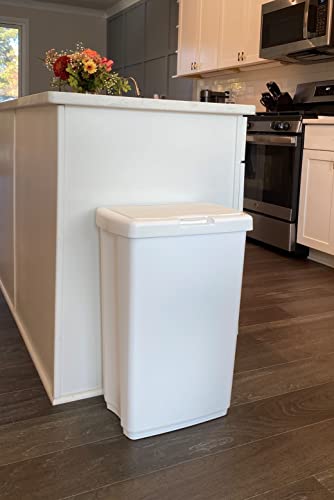 Rubbermaid Spring-Top Wastebasket, 13 1/4-Gallon, White, Fg233900Wht, 53-Quart #TOP3
