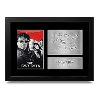 HWC Trading Fr A3 The Lost Boys Filmplakat Corey Feldman, Kiefer Sutherland Regalo Stampato Poster Autografato Autogramm Picture Per Film Memorabilia Fans - A3 Incorniciato