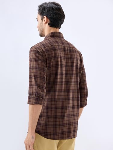 Image of Parx Men Slim Fit Checks Pattern Pure Cotton Semi Cutaway Collar Full Sleeve Casual Shirt