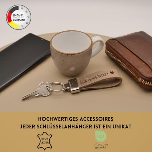 AnnaMatoni Schlüsselanhänger hochwertiges echt Leder mit Wunschgravur, individuelle Gravur - personalisiert Schlüsselbund - Geschenk für Männer Frauen - 100% Handmade in Germany (Schwarz 790)