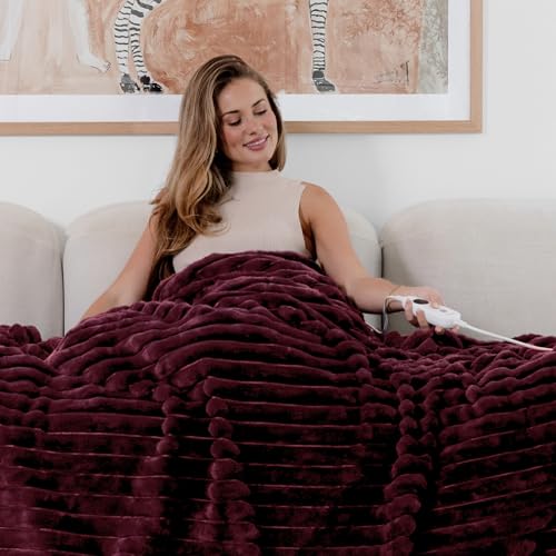 Dreamaker Cirra Chunky Embossed Fleece Electric Heated Throw Blanket 160x130cm, Overheat Protection Warm Flannel Reversible Machine Washable Rug 9 Heat Level Extra Long Cord Controller - Cherry