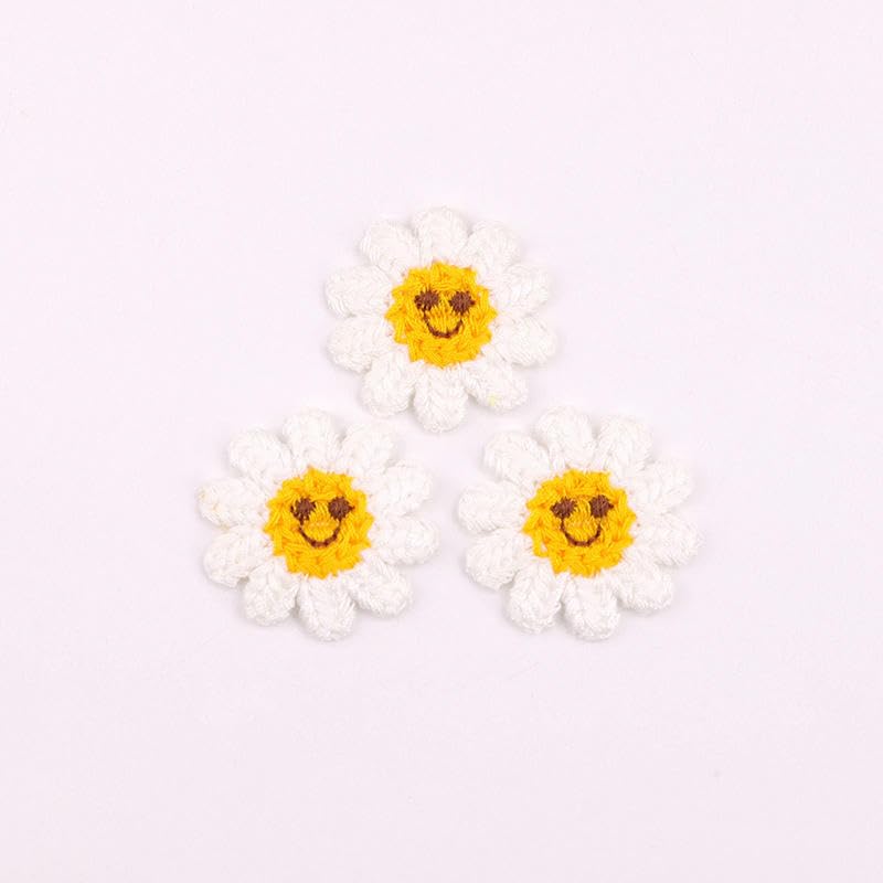 Naszywka haftowana 45MM 30 szt. naszywek kwiatowych z haftem Smile Face, aplikacje do prasowania, chińskie na odzież, małe naszywki przyszycia kurtkę jeansową(White)