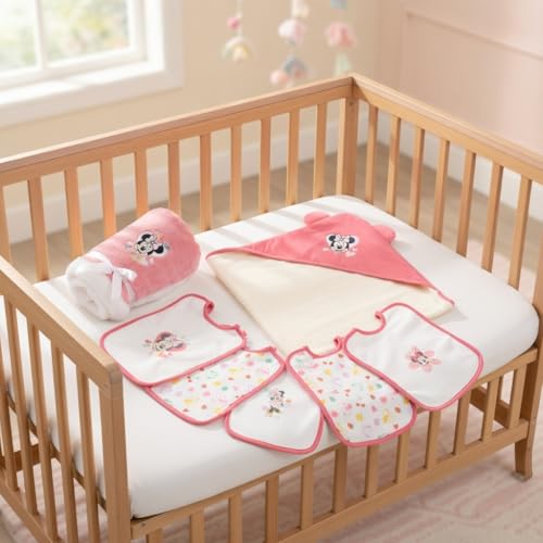 Disney - Pack Naissance Minnie Mouse 7 Pièces – Coffret Cadeau Bébé – Couverture Douce Polyester + Cape de Bain Polycoton + Lot de 5 Bavoirs Coton
