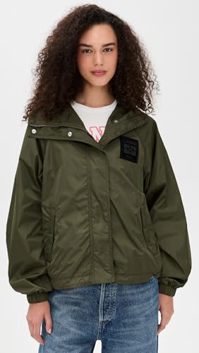 Women's Flyweight Nylon Barn Jacket2