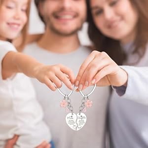 2 Pcs Mother Daughter Heart Matching Keyring Keychain Set Gifts For Mom Mothers Day Gifts from Daughter