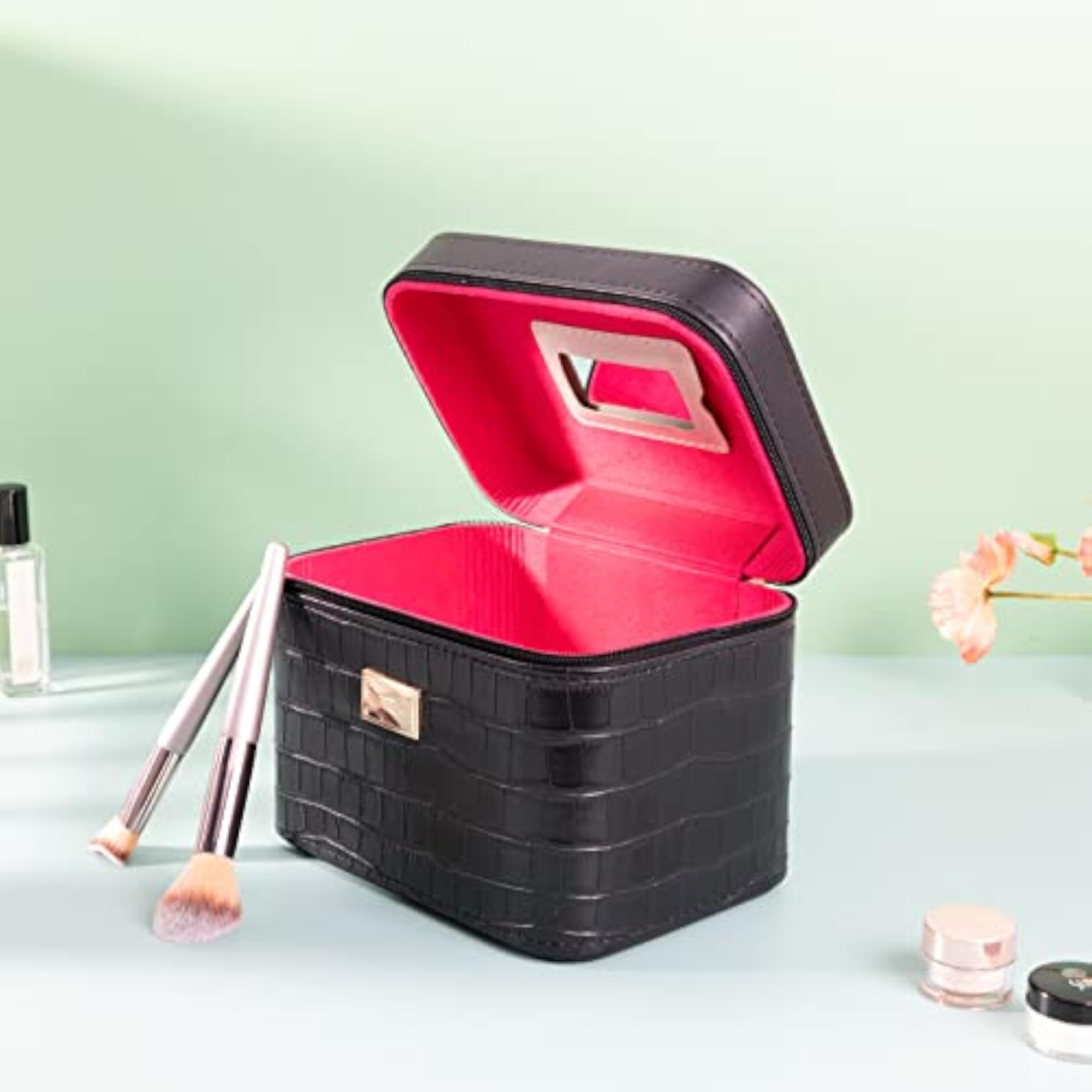 Black Makeup Storage Box for Professional Use