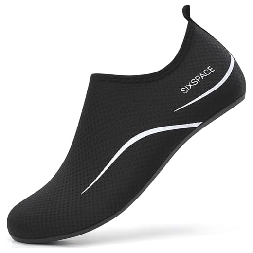 Sixspace Herren Damen Badeschuhe Wasserschuhe Aquaschuhe Strandschuhe Schnell Trocknend Slip on Breathable Schwimmschuhe Surfschuhe für Beach Pool Surfen Yoga Schwarz(Lieferantengröße 43 EU)