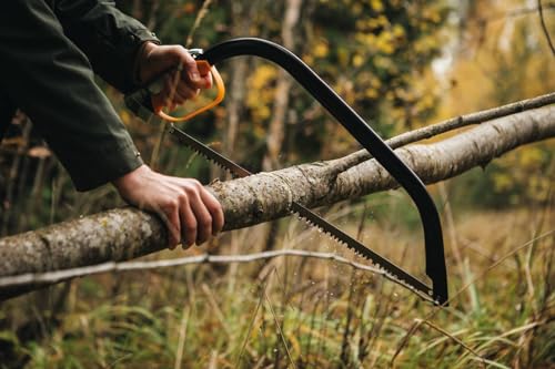 Fiskars Bügelsäge mit feststehendem Blatt für feuchtes Holz, Länge: 62 cm (21 Zoll), Inklusive Sägeblattschutz, Hochwertiger Stahl, Schwarz/Orange, SW30, 1001621