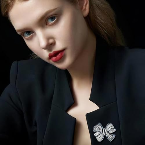 Image of Elegant Leaf-shaped Crystal Brooch, Perfect for Any Occasion,Rose Gold /Silver