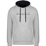 Verziert mit lustigen Sprüchen, einem lässigen Motiv oder einem schönen Print, wird der Kapuzenpulli zum liebsten Kuschelpulli neben der ganzen anderen Kleidung und den Outfits im Kleiderschrank