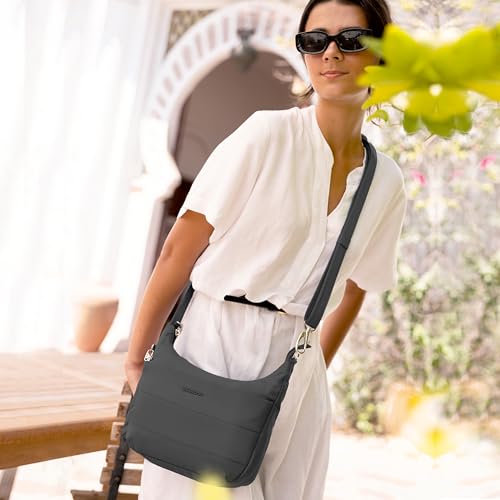 Travelon Anti-theft Roam Medium Crossbody2