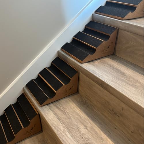 StairWedge Hundetreppe – Einzelne, weiche Teppichrampe für Haustiere, geriffelte Sicherheitsstufe für sicheres Klettern, Rampe aus Naturkork für Hunde, Katzen und Kleintiere zur Mobilitätshilfe