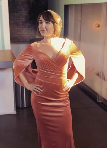 Velvet Mother of The Bride Dresses for Wedding Long Pleated Elegant Evening Formal Dress with Long Sleeve4