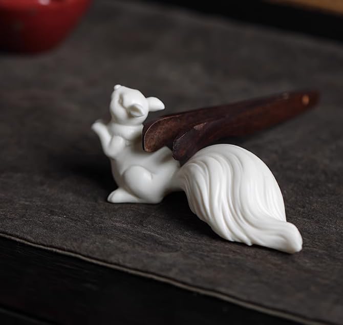 Figurine en céramique écureuil Blanc Sculpture en Porcelaine Ornement en céramique décoration de Maison Cadeau de Bureau