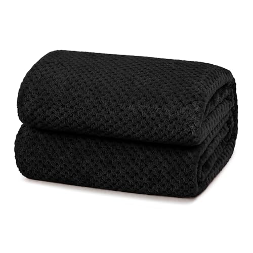 Yebeda Kuscheldecke Superweiche und Warme Fleecedecke für Sofa, Couch und Bett mit Waffel Muster, Kuschelige Angenehme Decke Wohndecke Sofadecke, 130x170 cm, Schwarz Yebeda Kuscheldecke Superweiche und Warme Fleecedecke für Sofa, Couch und Bett mit Waffel Muster, Kuschelige Angenehme Decke Wohndecke Sofadecke, 130x170 cm, Schwarz