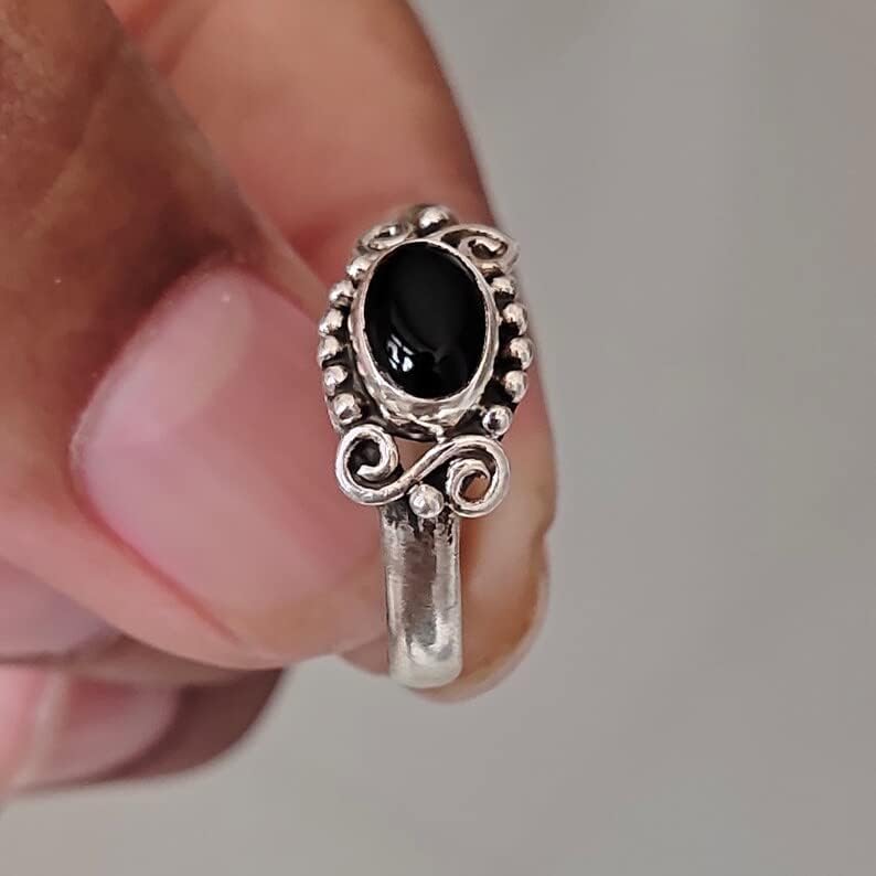 Natural Black Onyx Ring, 92.5% Sterling Silver plated, Minimalist Ring, Women Gift Ring, Daily Wear Ring, Delicate Ring, Black Gemstone Ring, Friendship Ring, Healing Crystal Ring, Boho Ring
