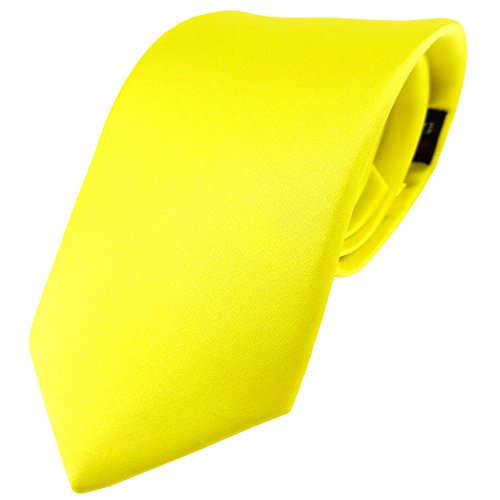 Cravate en soie satin TigerTie 8 cm pour éviter les plis sur vos costumes