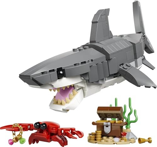 Image of LEGO Creator Fierce Shark with a Treasure Chest Toy - Rebuilds into Anglerfish or Manta Ray - 31381