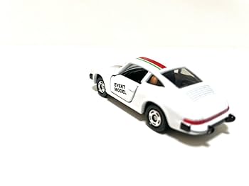 トミカOMRON ポルシェ ミニカー 55 トミカサイズで税込14,850円!? でも手に取ったら思わず納得の高