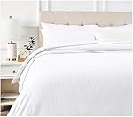 Amazon Basics Ensemble de housses de duvet en microfibre à rayures Deluxe - Plein ou Reine, Blanc brillant