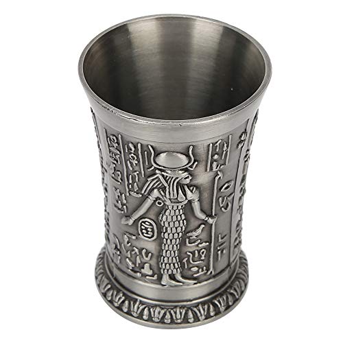 DESIGN VINTAGE UNICO: questa tazza di bicchierino da whisky antico presenta un design distinto, decorato e goffrato a mano che emana un fascino vintage. Il suo fascino estetico lo rende non solo un oggetto funzionale ma anche un pezzo decorativo che aggiunge eleganza a qualsiasi ambiente.