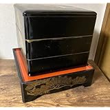 台座付き 取り皿収納型 3段重箱 三段重箱 重箱 三段重縁起物柄 初日の出に松の枝 白金連鶴文様 和食器