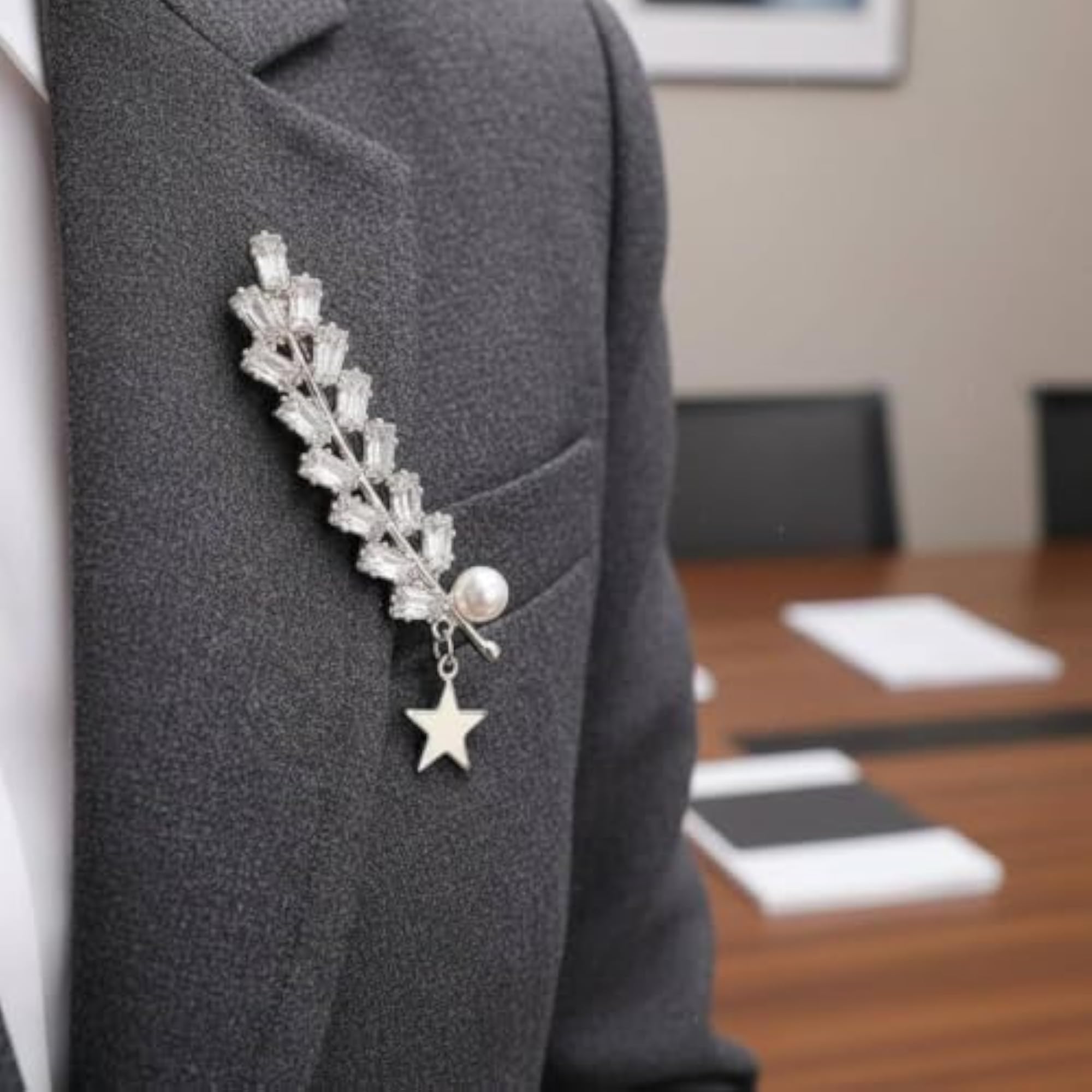 Rhinestone Luminous Crystal Suit Pin, Pentagram Star Brooch