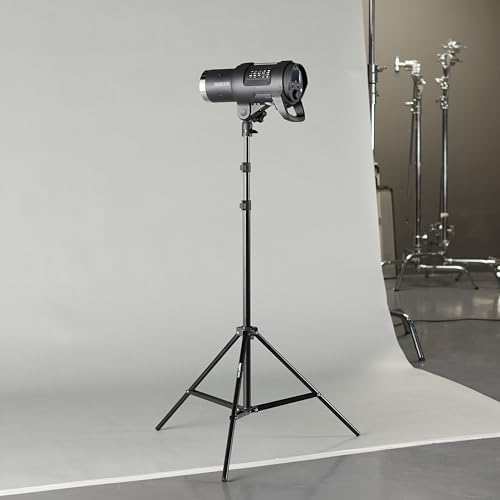 Image of Amazon Basics Portable Aluminum Photography Light Stand Tripod with Case, 2.8-6.7 feet, Black