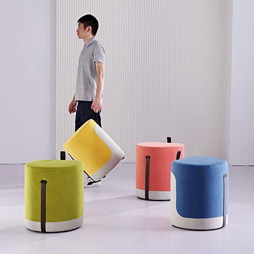 Tabouret de canapé ovale compact pour optimiser les petits salons