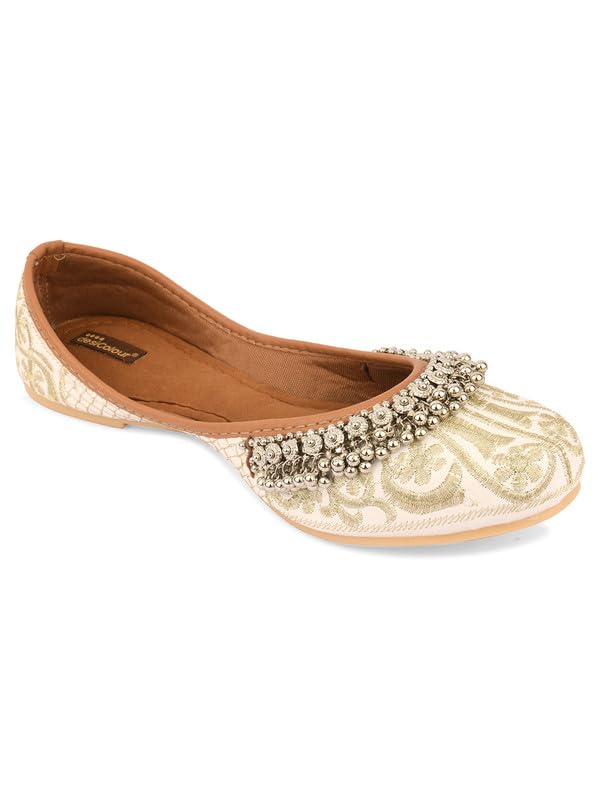 Image of Flat Footwear /Mojari /Punjabi Jutti /Bellies for Women - Embroidered Gungroo