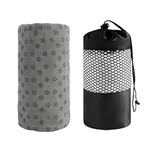 Non-Slip Hot Yoga Towel with Grip Dots, Sweat Absorbent, Quick-Drying, Ideal for Hot Yoga & Pilates, Washable, Silicone Dots, Free Carry Bag (Grey)