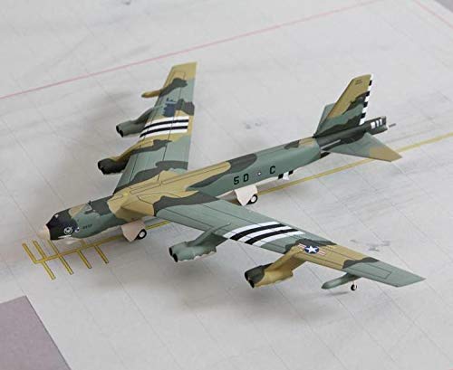 herpa US Air Force Boeing B-52H 爆撃機1:200 B-52H Stratofortress 1:200 Diecast Model - Herpa HE-557351