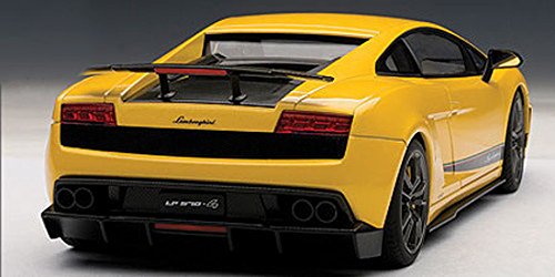 レア！オートアート1/18 ランボ ガヤルドLP570-4 スーパーレッジェーラ Amazon | AUTOart 1/18 ランボルギーニ ガヤルド LP570-4