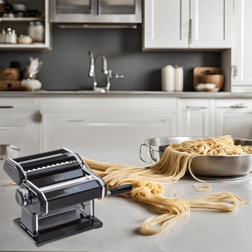 Marcato Atlas Pasta Machine, Made in Italy, Black, Includes Pasta Cutter, Hand Crank, and Instructions