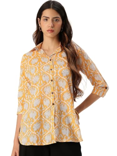 Image of Classic collared cotton shirt with 3 /4 sleeve for a timeless casual look