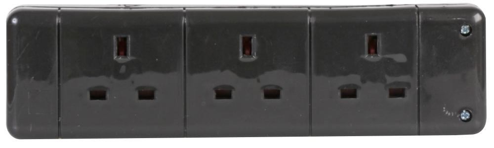 PRO ELEC 3‑Gang Extension Socket, 13A, Black – PELB1729