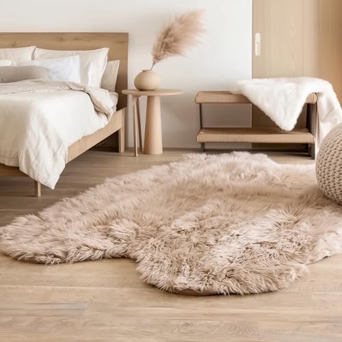 Super Area Rugs Ultra Soft & Fluffy Faux Sheepskin Fur