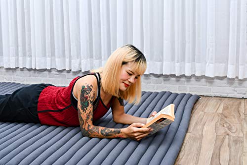 Image of Leewadee - Foldable Floor Mattress - Japanese Roll Up Futon -Trifold Tatami Mat- Guest Floor Bed - Camping Mattress - Thai Massage Mat, Kapok Filled, 75 x 57 inches, Anthracite