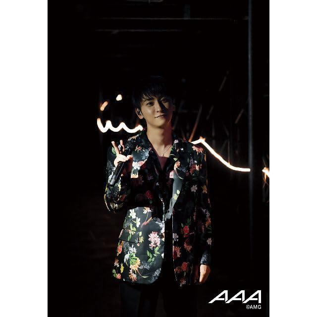 AAA 與真司郎写真集 Amazon.co.jp: AAA 與真司郎ファースト写真集 : ドラッグストア