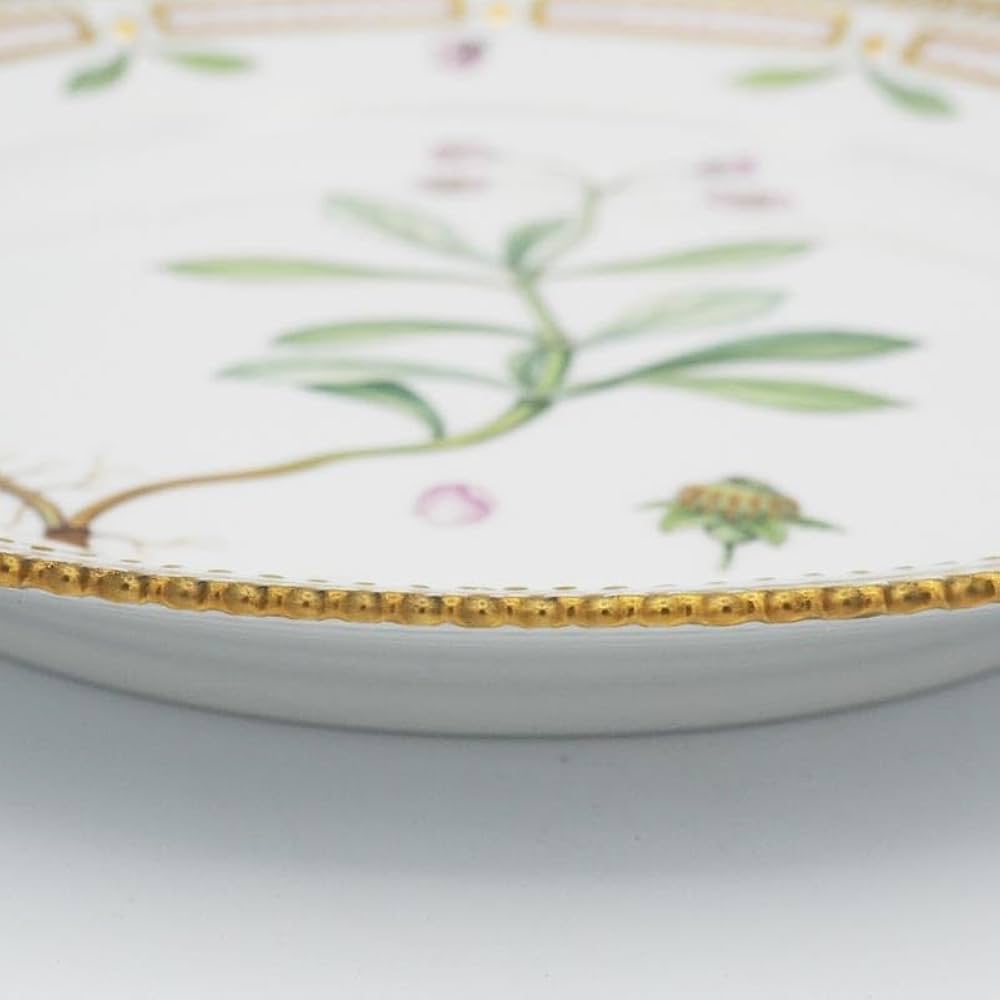Royal Copenhagen Flora Danica Plate 8.9 inches (22.5 cm) ROYAL