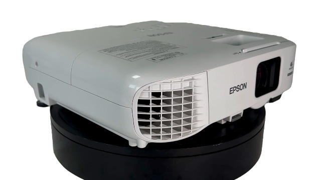 付属品完備)EPSON EB-2247U プロジェクター 付属品完備)EPSON EB-2247U